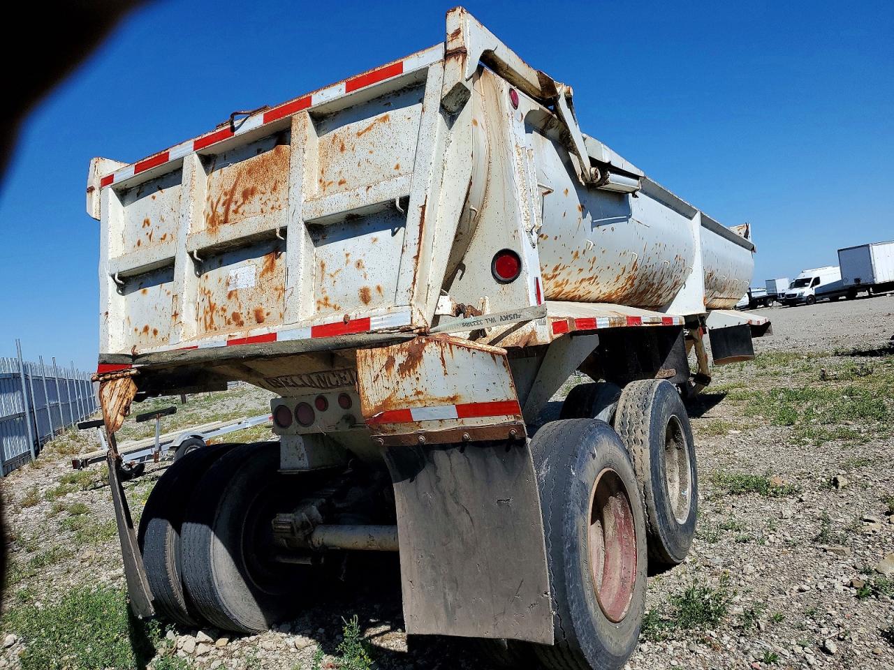 1992 Unknown Unknown VIN 1RESC6204NC921320 COPART salvage auction — Rollover, CA - NON-REPAIRABLE VEHICLE CERT, sold $775 on 2026-08-05 (photo 4)