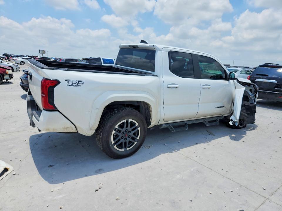 2025 Toyota Tacoma VIN 3TYKB5FN6ST030224 COPART salvage auction — FRONT END, Tx - Salvage Vehicle Title, sold $22,900 on 2026-07-31 (photo 3)