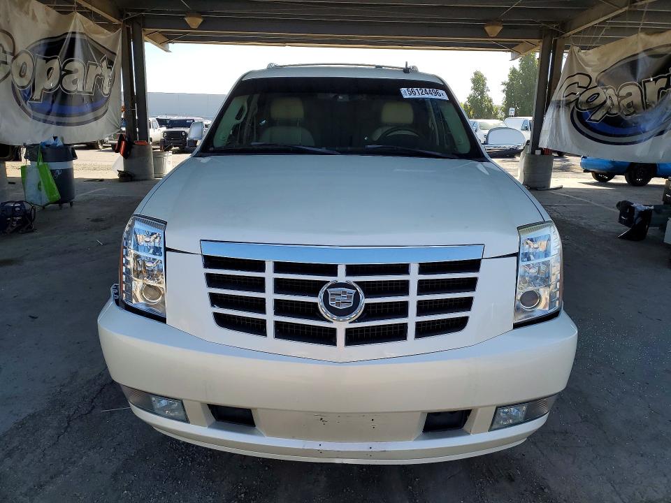 2007 Cadillac Escalade VIN 1GYFK63847R339045 COPART salvage auction — VANDALISM, Ca - Salvage Certificate, sold $1,050 on 2026-07-02 (photo 5)