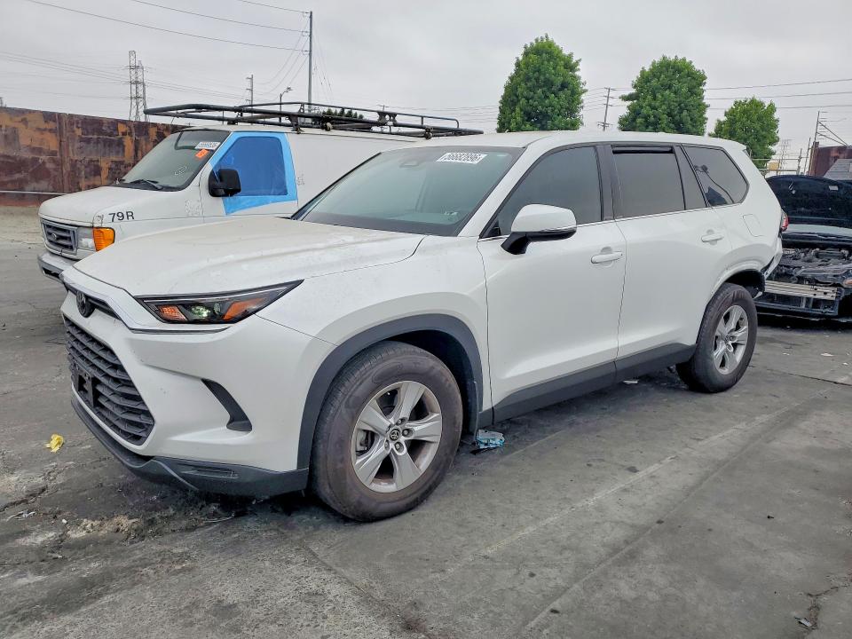 2025 Toyota Highlander VIN 5TDAAAA59SS034665 COPART salvage auction — REAR END, Ca - Salvage Certificate, sold $15,200 on 2026-07-24 (photo 1)