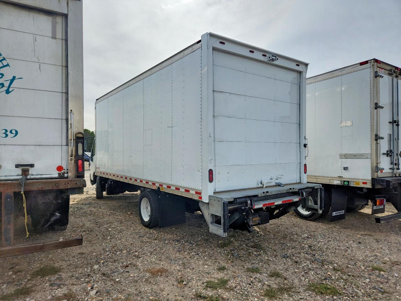 2019 Hino 195dr VIN JHHSDM2H2KK009231 COPART salvage auction — Normal Wear, NY - CERTIFICATE OF TITLE, sold $3,100 on 2026-09-14 (photo 2)