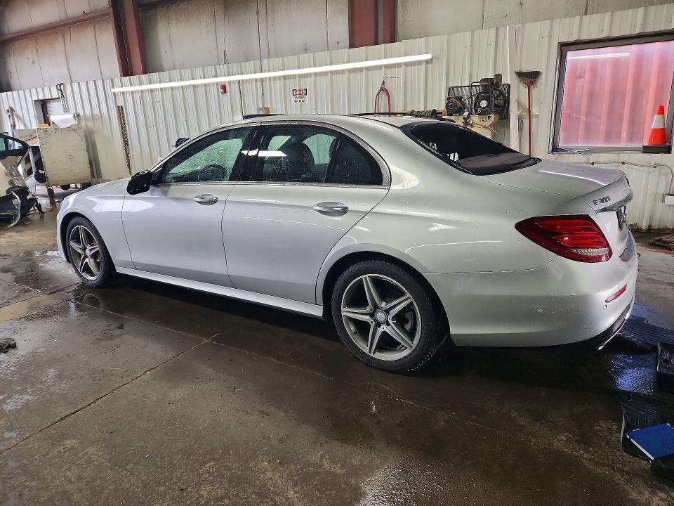 2017 Mercedes-benz E-klasse VIN WDDZF4KB6HA084882 COPART salvage auction — ROOF, Il - Salvage Certificate, sold $5,900 on 2026-08-08 (photo 2)