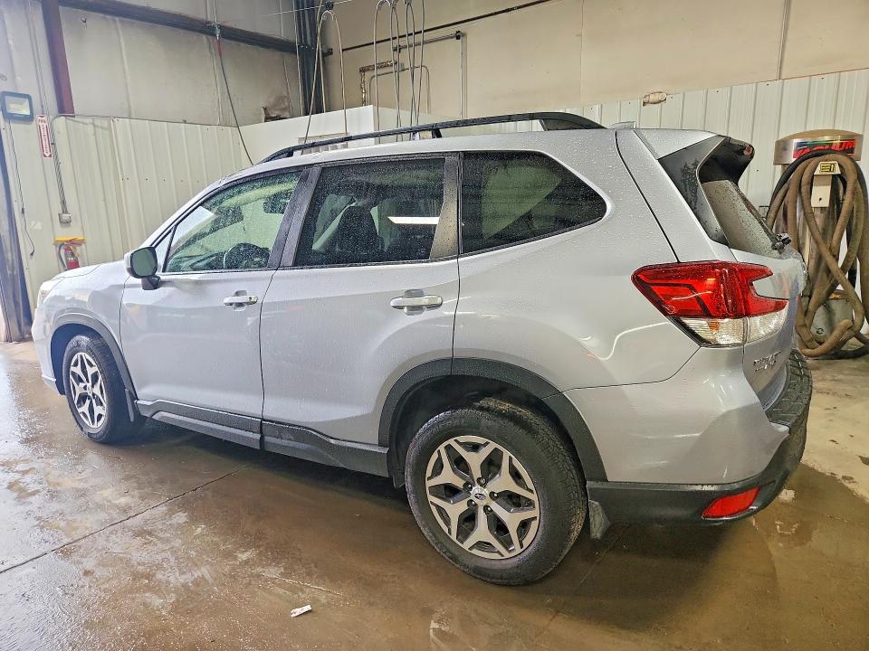 2019 Subaru Forester VIN JF2SKAEC5KH538906 COPART salvage auction — FRONT END, Il - Salvage Certificate, sold $5,800 on 2026-07-21 (photo 2)