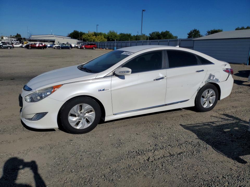 2013 Hyundai Sonata hybrid VIN KMHEC4A4XDA099461 COPART salvage auction — REAR END, Ca - Salvage Certificate, sold $375 on 2026-07-28 (photo 1)