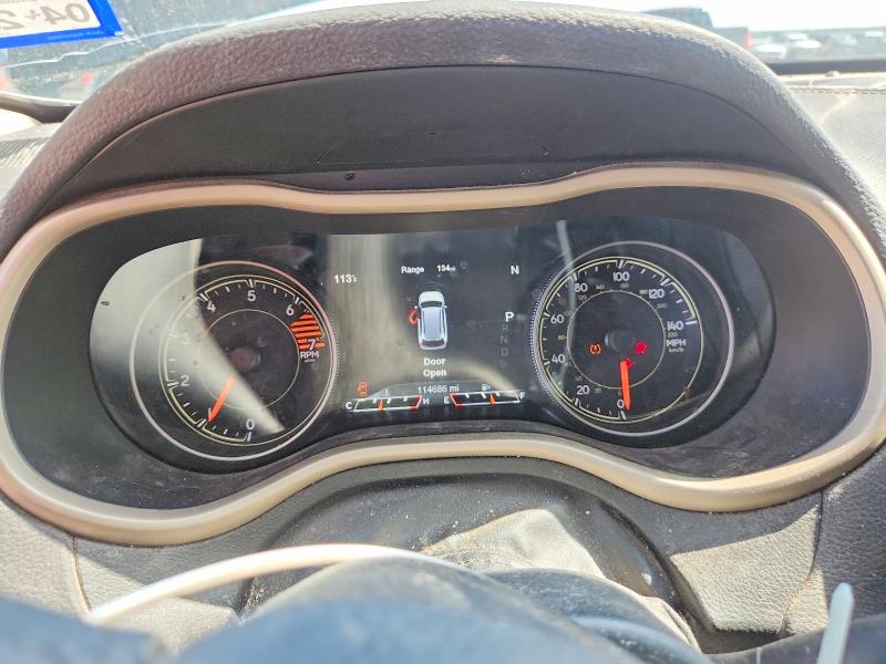 2017 Jeep Cherokee VIN 1C4PJMDB9HW536940 COPART salvage auction — SIDE, Tx - Salvage Vehicle Title, sold $2,400 on 2026-08-09 (photo 9)