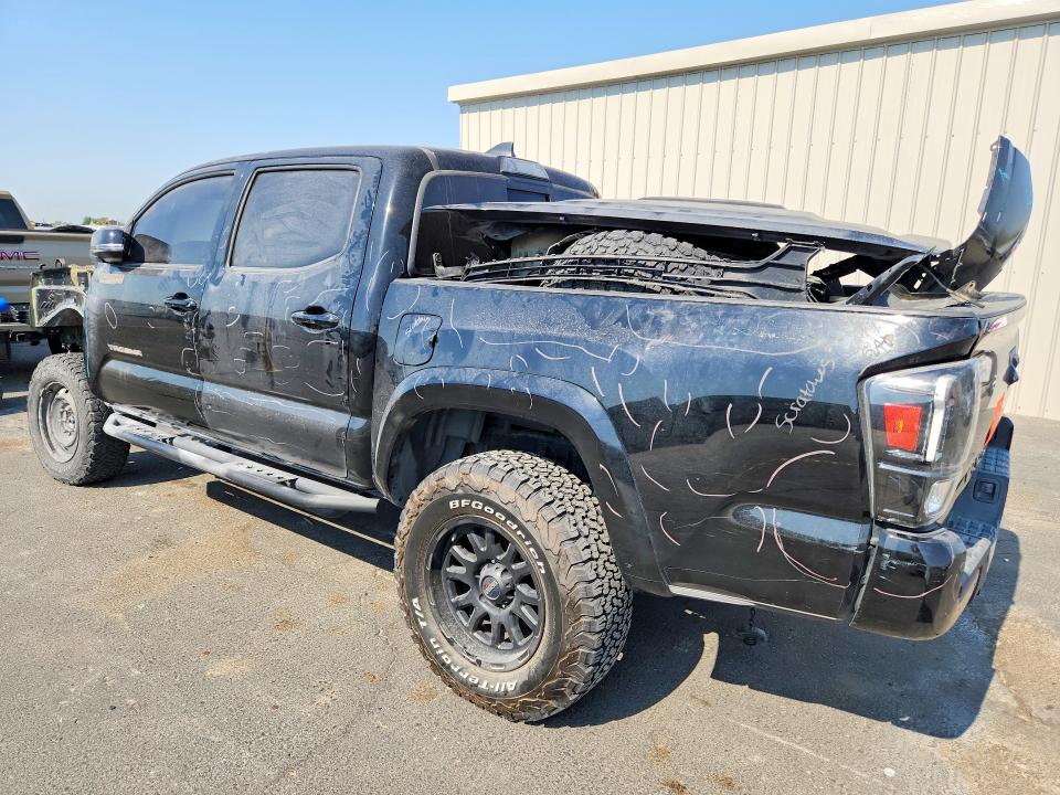 2017 Toyota Tacoma VIN 3TMCZ5AN8HM078304 COPART salvage auction — INTERIOR BURN, Ca - Salvage Certificate, sold $5,900 on 2026-07-09 (photo 2)