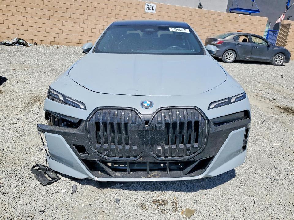 2025 BMW I7 VIN WBY43EJ00SCT29060 COPART salvage auction — SIDE, Ca - Salvage Certificate, sold $29,500 on 2026-07-08 (photo 5)