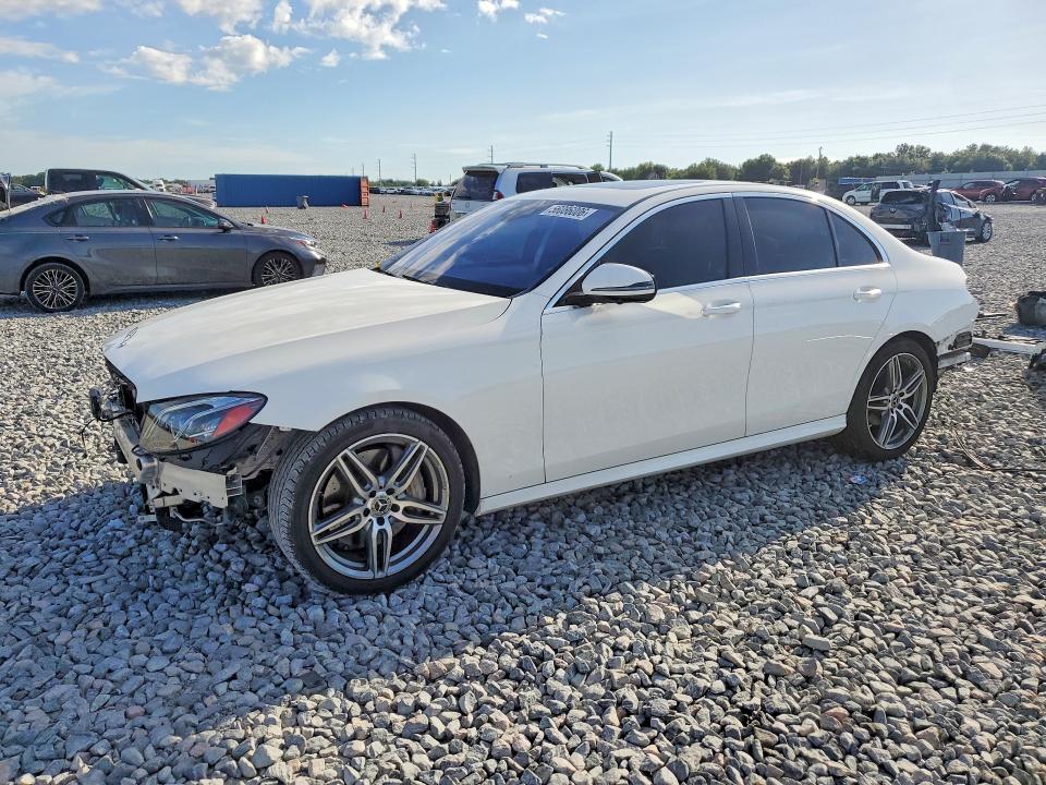 2018 Mercedes-benz E-klasse VIN WDDZF4JB2JA315851 COPART salvage auction — SIDE, FL - CERT OF TITLE SLVG REBUILDABLE, sold $9,500 on 2026-07-02 (photo 1)