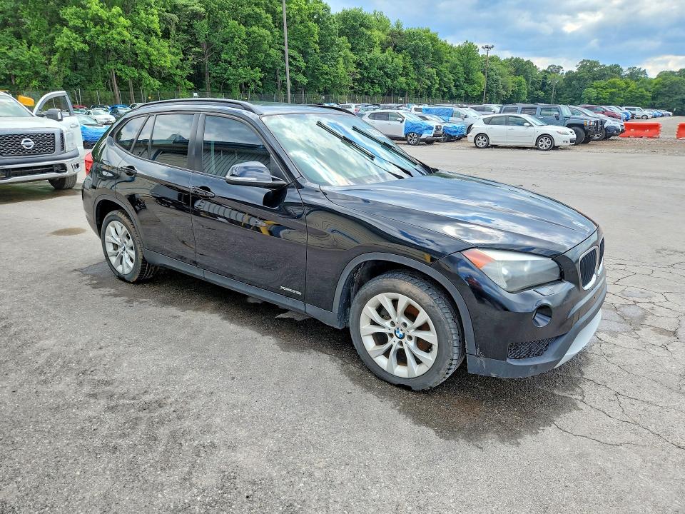 2014 BMW X1 VIN WBAVL1C5XEVY23553 COPART salvage auction — MECHANICAL, Pa - Cert Of Title, sold $400 on 2026-07-09 (photo 4)