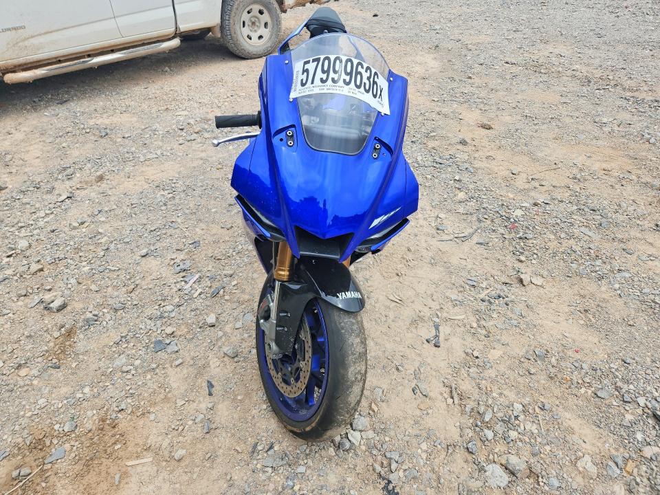 2025 Yamaha Yzf VIN JYARNA7E0SA000542 COPART salvage auction — SIDE, Salvage Title, sold $3,850 on 2026-07-23 (photo 2)