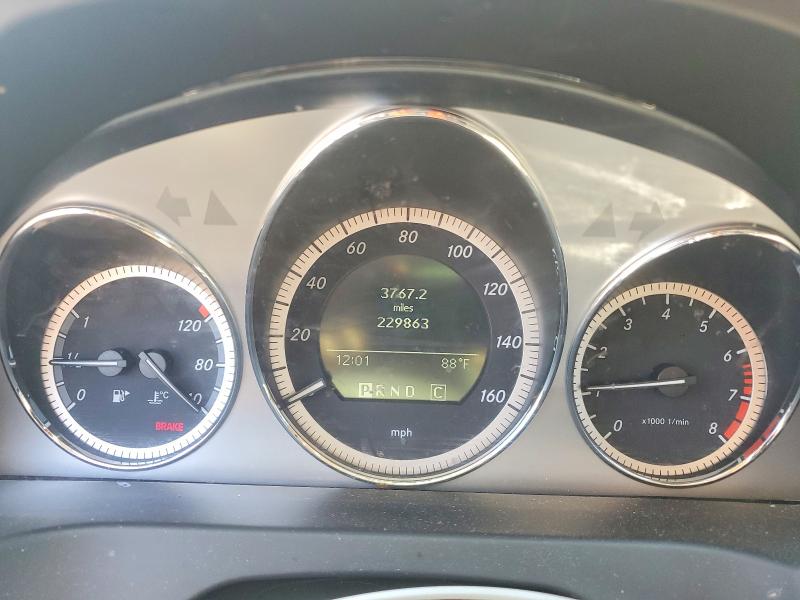 2010 Mercedes-benz C-klasse VIN WDDGF8BB7AR126885 COPART salvage auction — REAR END, NC - SALVAGE CERTIFICATE OF TITLE, sold $250 on 2026-07-28 (photo 9)