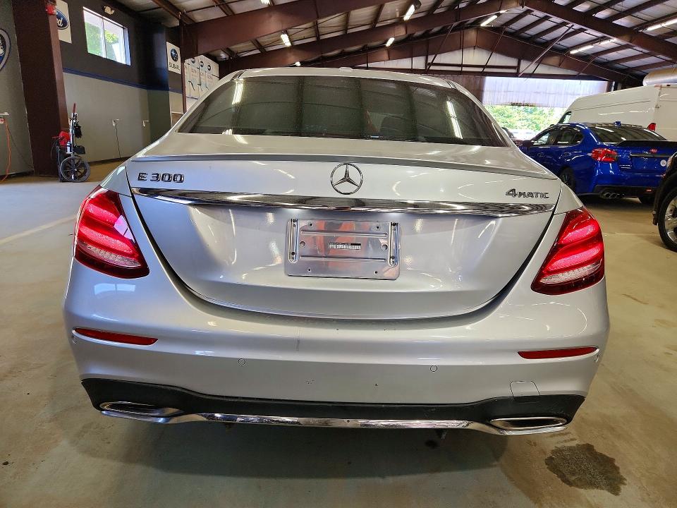 2017 Mercedes-benz E-class VIN WDDZF4KB8HA232885 COPART salvage auction — WATER/FLOOD, Fl - Certificate Of Title, sold $8,900 on 2026-07-31 (photo 6)
