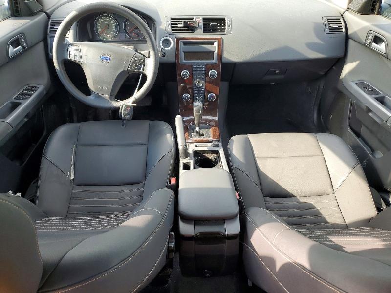 2009 Volvo V50 VIN YV1MW382292453426 COPART salvage auction — MECHANICAL, ON - PERMIT NO BRAND - UNFIT, sold $225 on 2026-07-02 (photo 8)