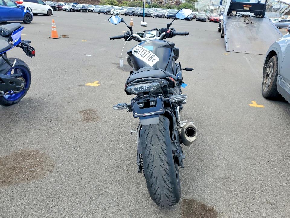 2020 Yama Mt-10 VIN JYARN48E2LA003251 COPART salvage auction — MINOR DENT/SCRATCHES, HI - CERTIFICATE OF TITLE, sold $2,450 on 2026-08-17 (photo 4)