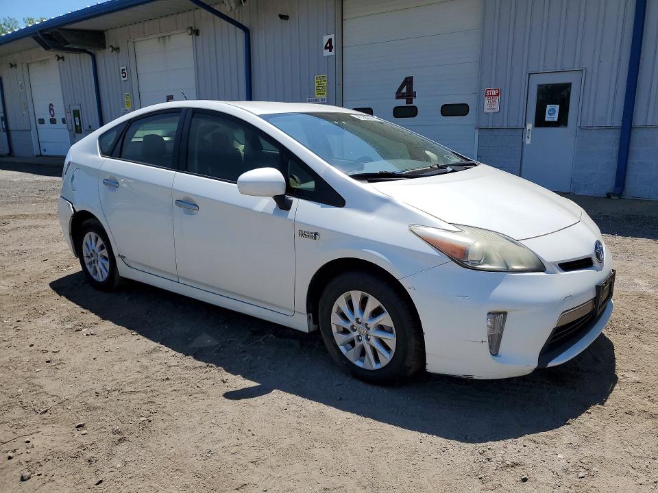 2013 Toyota Prius plug-in VIN JTDKN3DP2D3048218 COPART salvage auction — REAR END, VA - CERTIFICATE OF TITLE, sold $4,100 on 2026-07-09 (photo 4)
