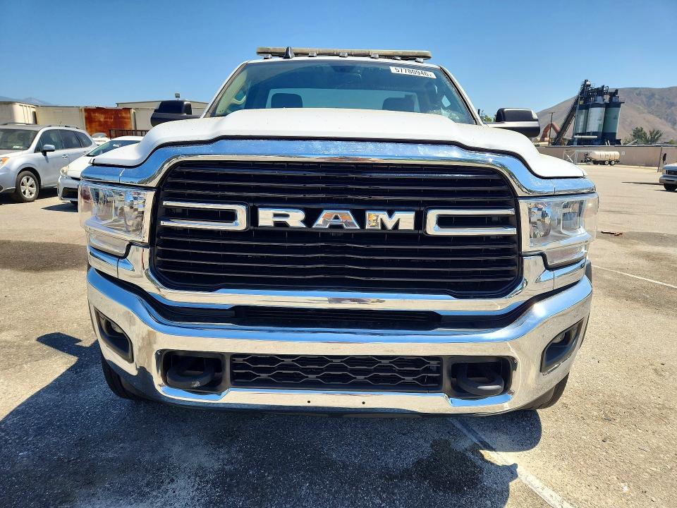 2020 Ram 5500 VIN 3C7WRMDL2LG231819 COPART salvage auction — MINOR DENT/SCRATCHES, Ca - Dis/Dlr/Exp Only Clean Title, sold $35,000 on 2026-07-24 (photo 5)