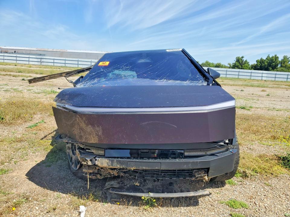 2024 Tesla VIN 7G2CEHED6RA002269 COPART salvage auction — FRONT END, Ca - Salvage Certificate, sold $24,000 on 2026-07-06 (photo 5)