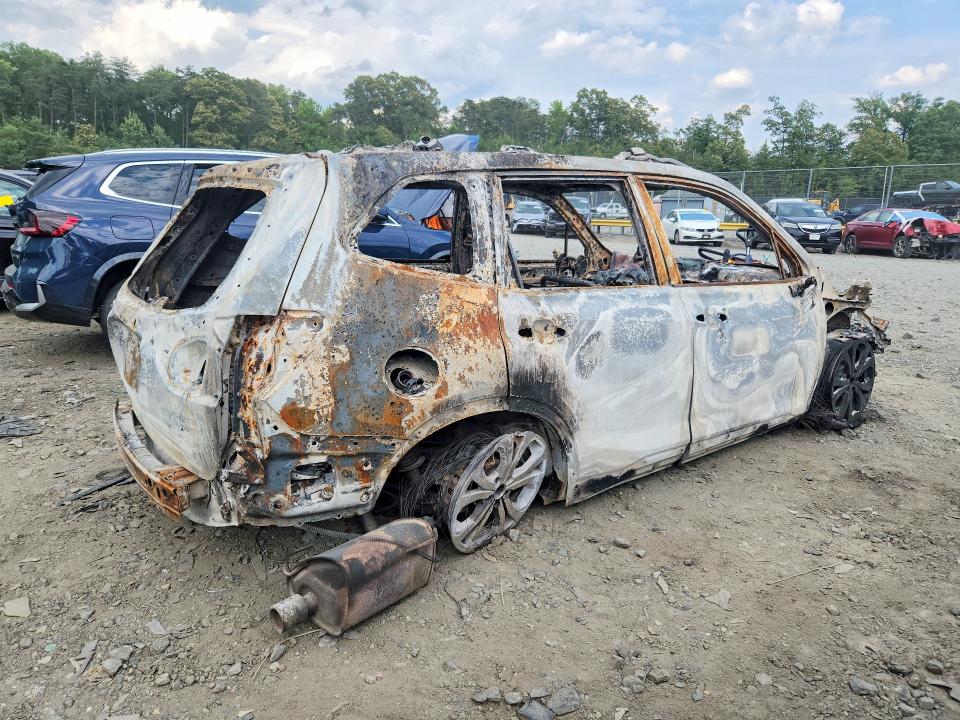 2023 Subaru Forester VIN JF2SKAJC8PH482411 COPART salvage auction — BURN, MD - CERT OF SALVAGE > 75% DAMAGE, sold $200 on 2026-07-17 (photo 3)