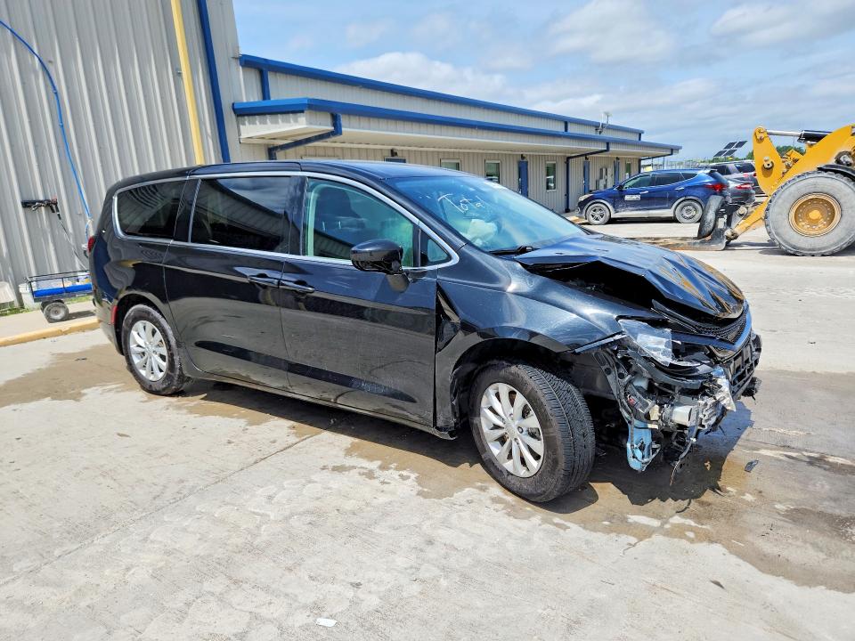2018 Chrysler Pacifica VIN 2C4RC1CG6JR171405 COPART salvage auction — FRONT END, Il - Salvage Certificate, sold $2,250 on 2026-07-27 (photo 4)