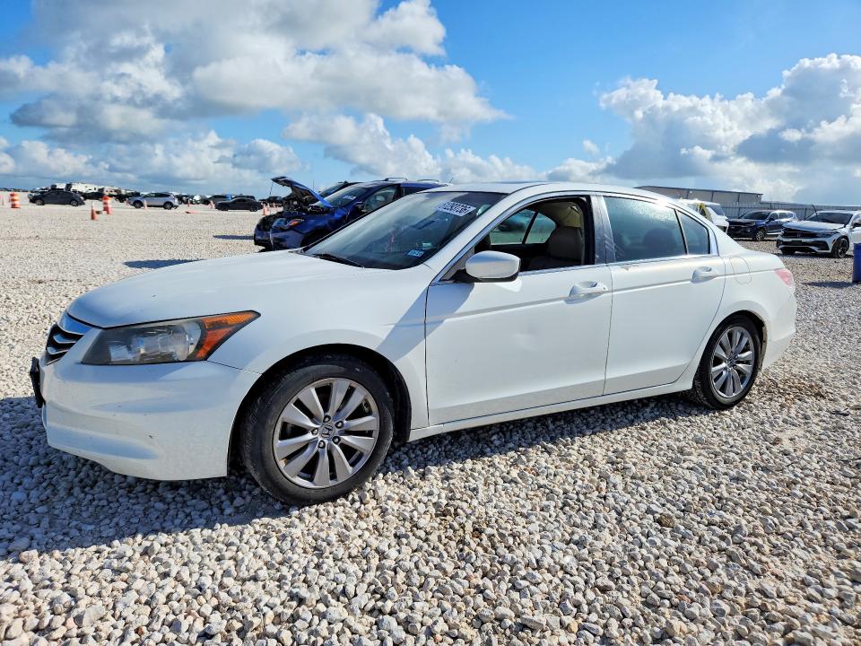 2012 Honda Accord VIN 1HGCP2F89CA186395 COPART salvage auction — SIDE, Tx - Salvage Vehicle Title, sold $725 on 2026-07-02 (photo 1)