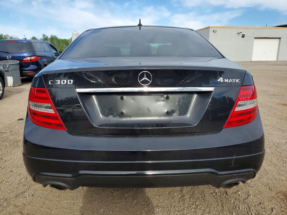 2013 Mercedes-benz C-klasse VIN WDDGF8ABXDA813914 COPART salvage auction — SIDE, On - Permit No Brand - Unfit, sold $1,550 on 2026-07-09 (photo 6)
