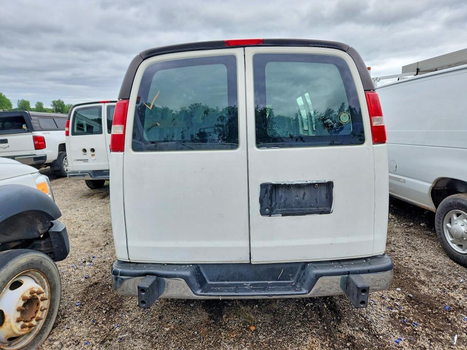 2017 Gmc Savana 2500 VIN 1GTW7AFF7H1914341 COPART salvage auction — FRONT END, Mi - Certificate Of Title, sold $1,150 on 2026-07-06 (photo 6)