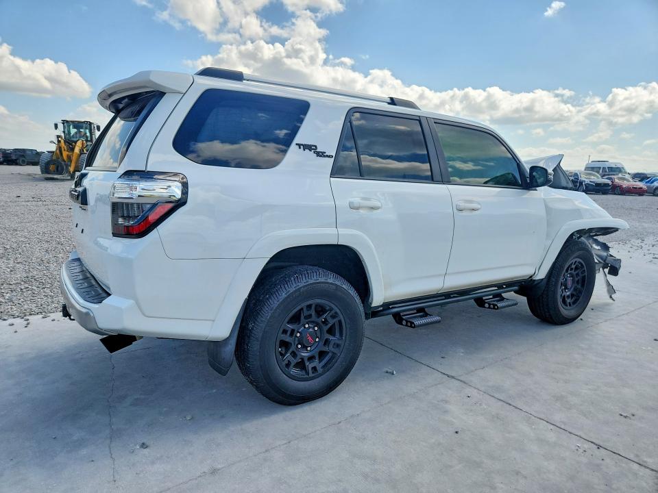 2018 Toyota VIN JTEBU5JR6J5535776 COPART salvage auction — FRONT END, Tx - Salvage Vehicle Title, sold $4,900 on 2026-07-10 (photo 3)