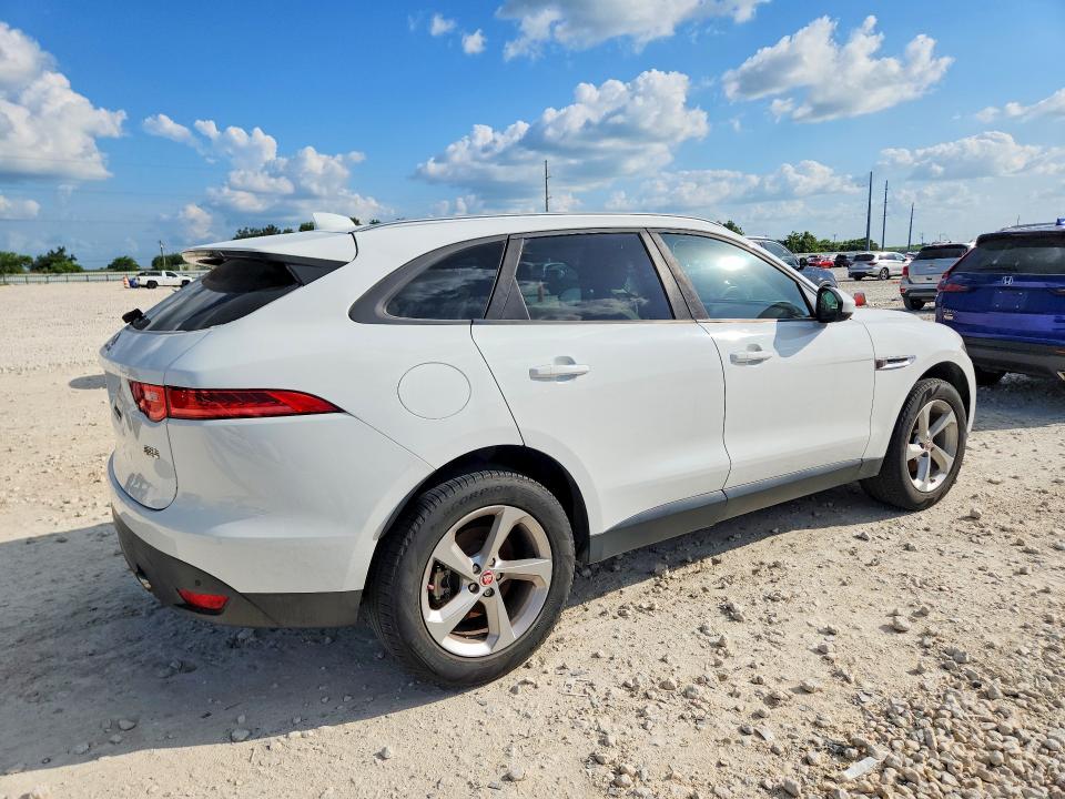 2018 Jaguar F-pace VIN SADCJ2FX0JA265379 COPART salvage auction — WATER/FLOOD, Tx - Salvage Title-Flood Damage, sold $2,200 on 2026-07-23 (photo 3)