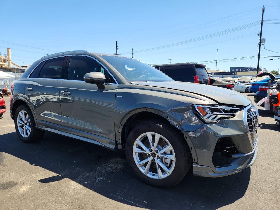 2025 Audi Q3 VIN WA1DECF38S1087157 COPART salvage auction — FRONT END, Ca - Salvage Certificate, sold $18,000 on 2026-07-08 (photo 4)