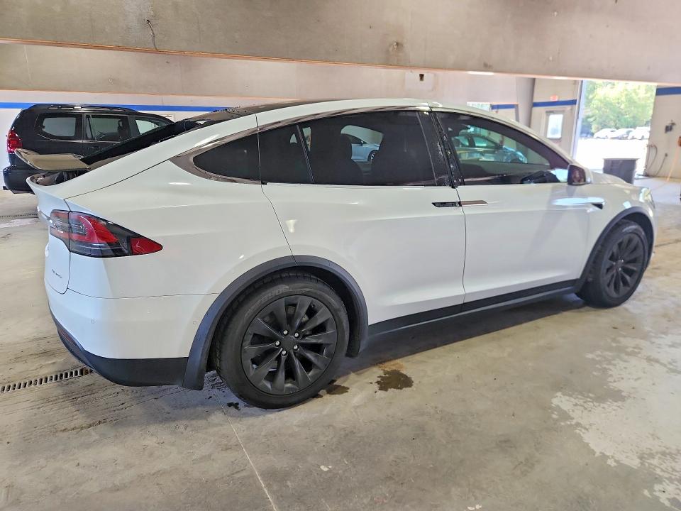 2020 Tesla Model x VIN 5YJXCDE25LF300470 COPART salvage auction — VANDALISM, Va - Cert Of Title - Salvage, sold $11,200 on 2026-08-21 (photo 3)