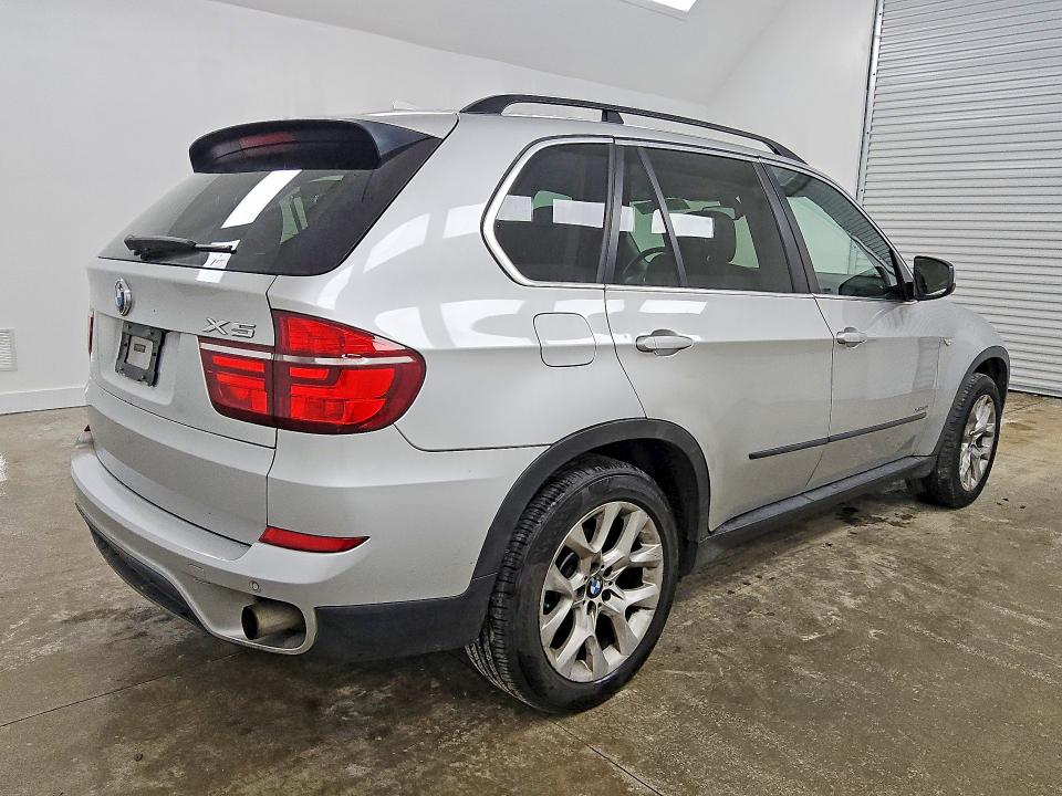 2013 BMW X5 VIN 5UXZV4C53D0E00908 COPART salvage auction — MINOR DENT/SCRATCHES, GA - CERTIFICATE OF TITLE, sold $3,600 on 2026-07-16 (photo 3)