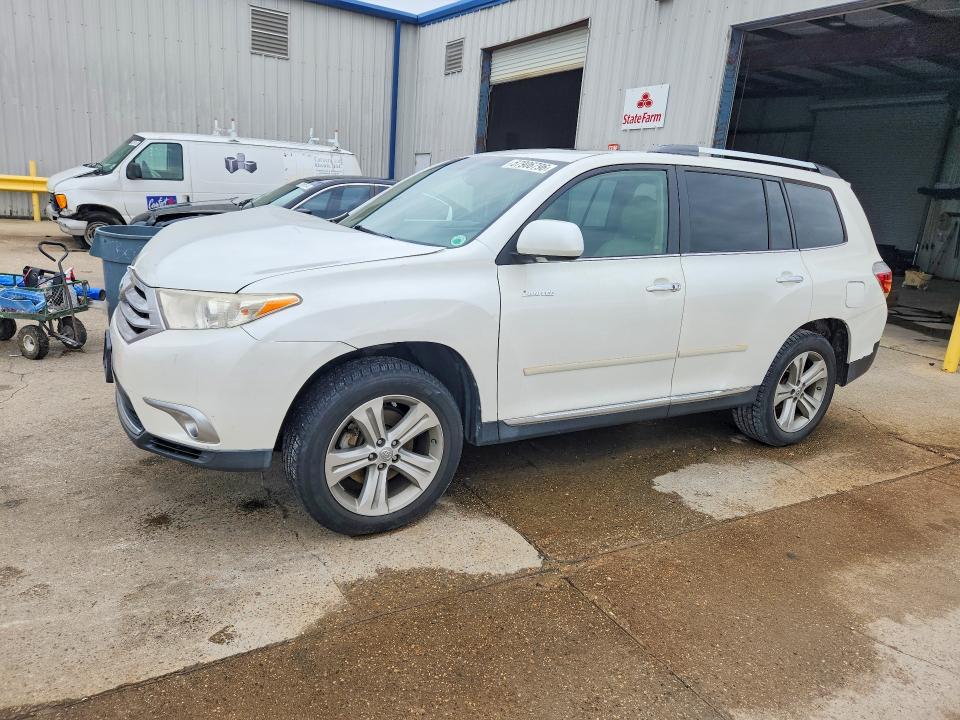 2011 Toyota Highlander VIN 5TDYK3EH9BS047444 COPART salvage auction — FRONT END, La - Cert Of Title-Salvage, sold $5,300 on 2026-07-29 (photo 1)