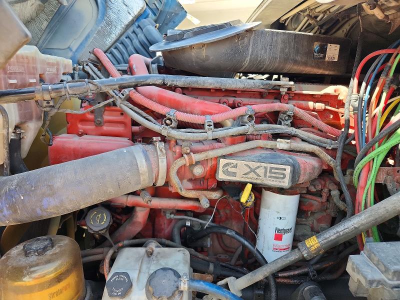 2019 Freightliner Cascadia 125 VIN 3AKJGLFG2KSKL4242 COPART salvage auction — BURN, IN - CERT OF TITLE-SALVAGE TITLE, sold $7,400 on 2026-08-11 (photo 7)