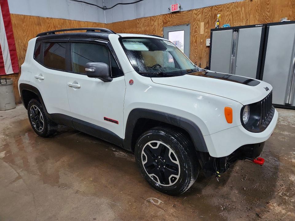 2017 Jeep Renegade VIN ZACCJBCBXHPF75392 COPART salvage auction — FRONT END, Mi - Certificate Of Title, sold $2,350 on 2026-08-05 (photo 4)