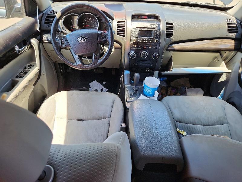 2012 Kia Sorento VIN 5XYKT4A60CG284013 COPART salvage auction — SIDE, Fl - Cert Of Title Slvg Rebuildable, sold $575 on 2026-07-13 (photo 8)