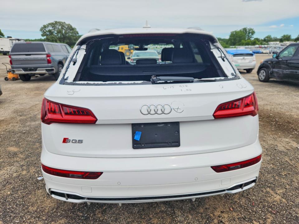 2018 Audi Sq5 VIN WA1A4AFY6J2200652 COPART salvage auction — HAIL, Id - Salvage Certificate Of Title, sold $9,400 on 2026-08-04 (photo 6)