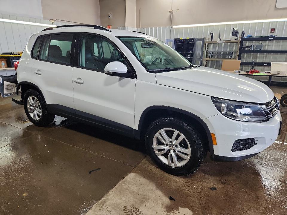 2016 Volkswagen VIN WVGBV7AX6GW533441 COPART salvage auction — REAR END, Il - Salvage Certificate, sold $2,700 on 2026-07-23 (photo 4)