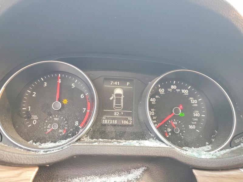 2018 Volkswagen VIN 1VWBA7A33JC002703 COPART salvage auction — REAR END, Tx - Salvage Vehicle Title, sold $1,350 on 2026-08-03 (photo 9)