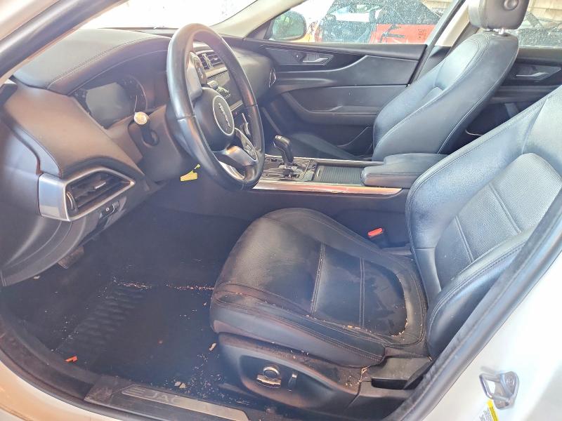 2020 Jaguar Xe VIN SAJAE4FX1LCP62937 COPART salvage auction — NORMAL WEAR, Nv - Certificate Of Title (P), sold $4,450 on 2026-07-06 (photo 7)