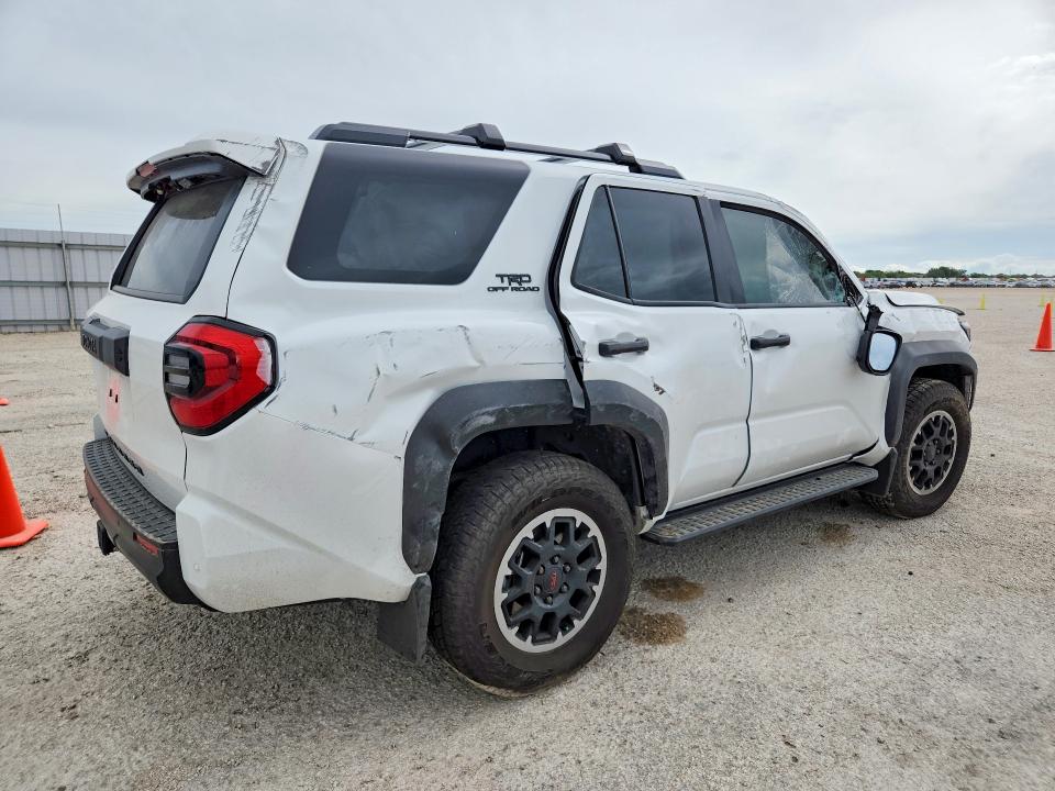 2026 Toyota VIN JTEVA5BR2T5115844 COPART salvage auction — ROOF, Tx - Salvage Vehicle Title, sold $12,500 on 2026-07-16 (photo 3)