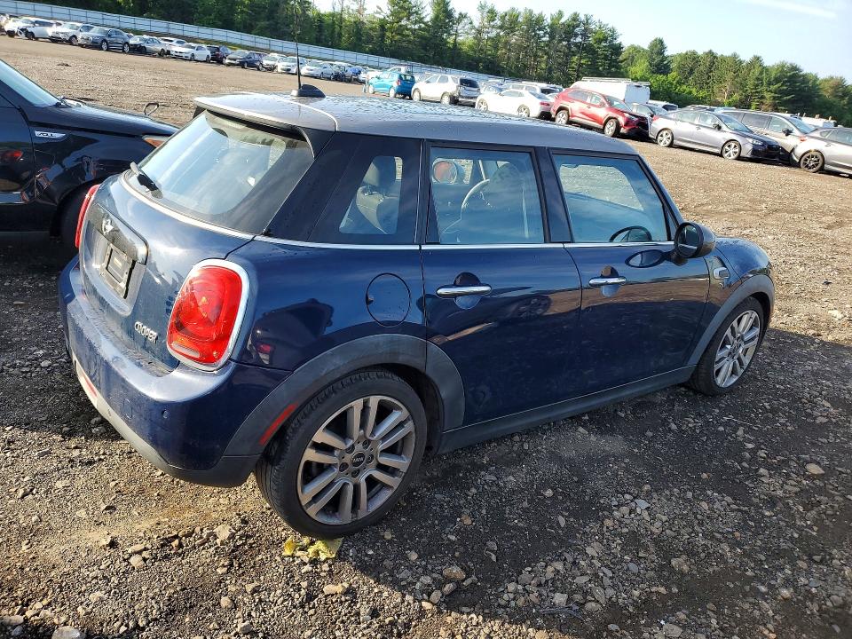 2017 Mini Cooper VIN WMWXU1C39H2F78306 COPART salvage auction — MINOR DENT/SCRATCHES, Md - Cert Of Salvage > 75% Damage, sold $2,350 on 2026-07-27 (photo 3)