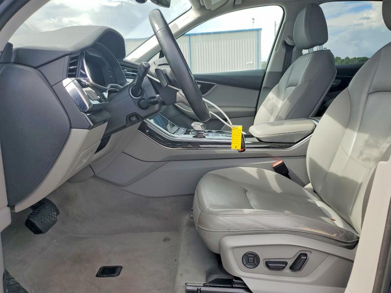 2022 Audi Q7 VIN WA1LXBF79ND006740 COPART salvage auction — MINOR DENT/SCRATCHES, Fl - Certificate Of Title (P), sold $18,500 on 2026-07-29 (photo 7)