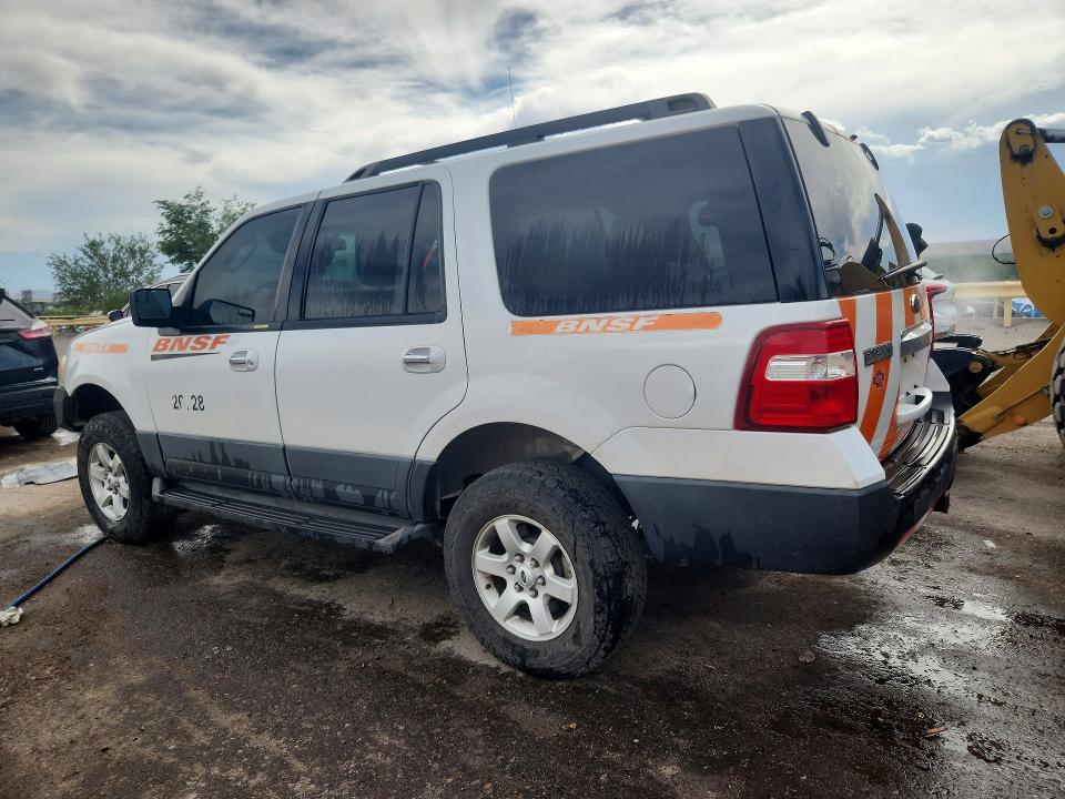2013 Ford Expedition VIN 1FMJU1G52DEF49221 COPART salvage auction — MINOR DENT/SCRATCHES, Nm - Certificate Of Title, sold $450 on 2026-07-09 (photo 2)