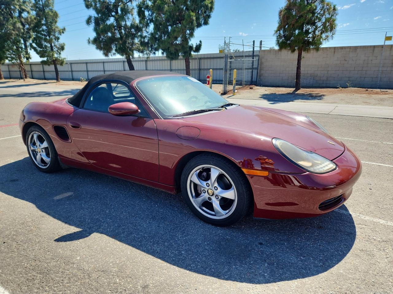 2001 Porsche Boxster VIN WP0CA29861U625575 COPART salvage auction — Normal Wear, CA - DIS/DLR/EXP ONLY CLEAN TITLE, sold $425 on 2026-06-30 (photo 4)