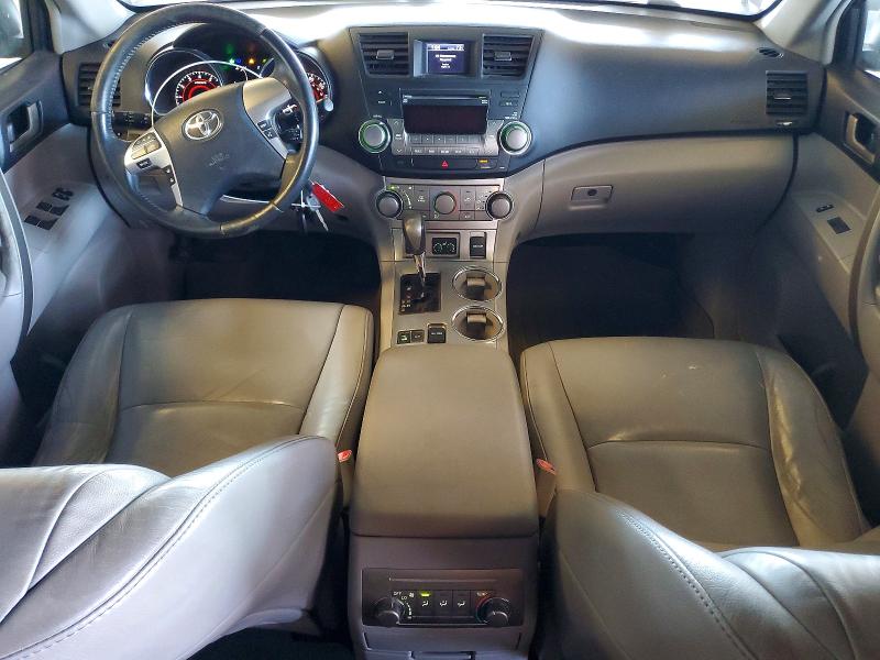 2011 Toyota Highlander VIN 5TDBK3EH9BS065707 COPART salvage auction — MINOR DENT/SCRATCHES, Ca - Dis/Dlr/Exp Only Clean Title, sold $2,650 on 2026-07-16 (photo 8)