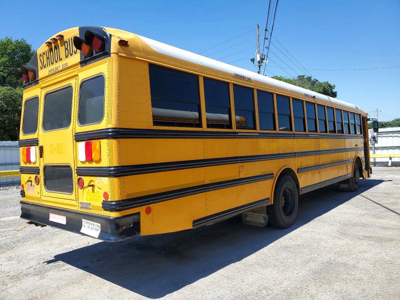 2012 Thomas Saf-t-liner c2 VIN 1T88S4E20C1143137 COPART salvage auction — NORMAL WEAR, TN - CERTIFICATE OF TITLE, sold $2,000 on 2026-10-07 (photo 4)