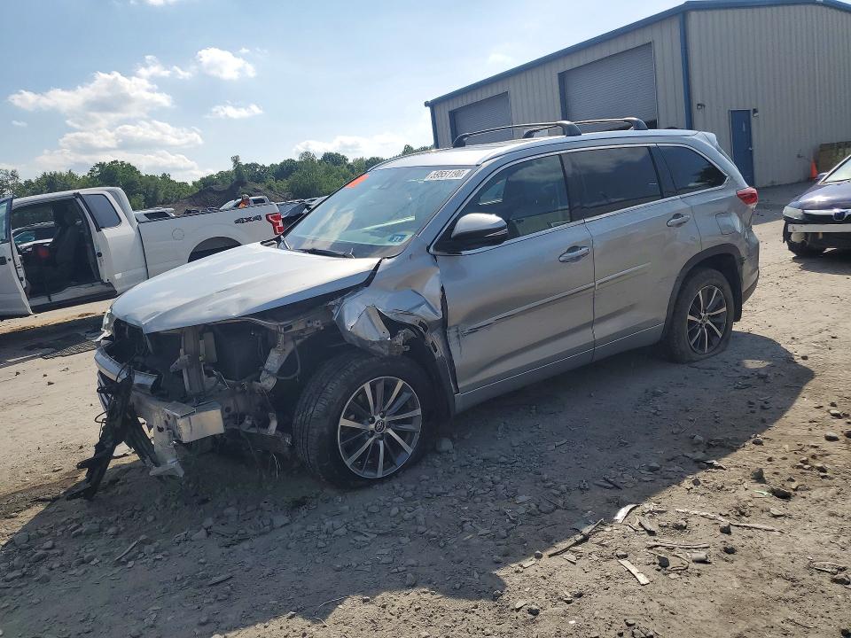 2017 Toyota Highlander VIN 5TDJZRFH7HS457862 COPART salvage auction — UNDERCARRIAGE, Pa - Certificate Of Salvage, sold $5,700 on 2026-07-15 (photo 1)
