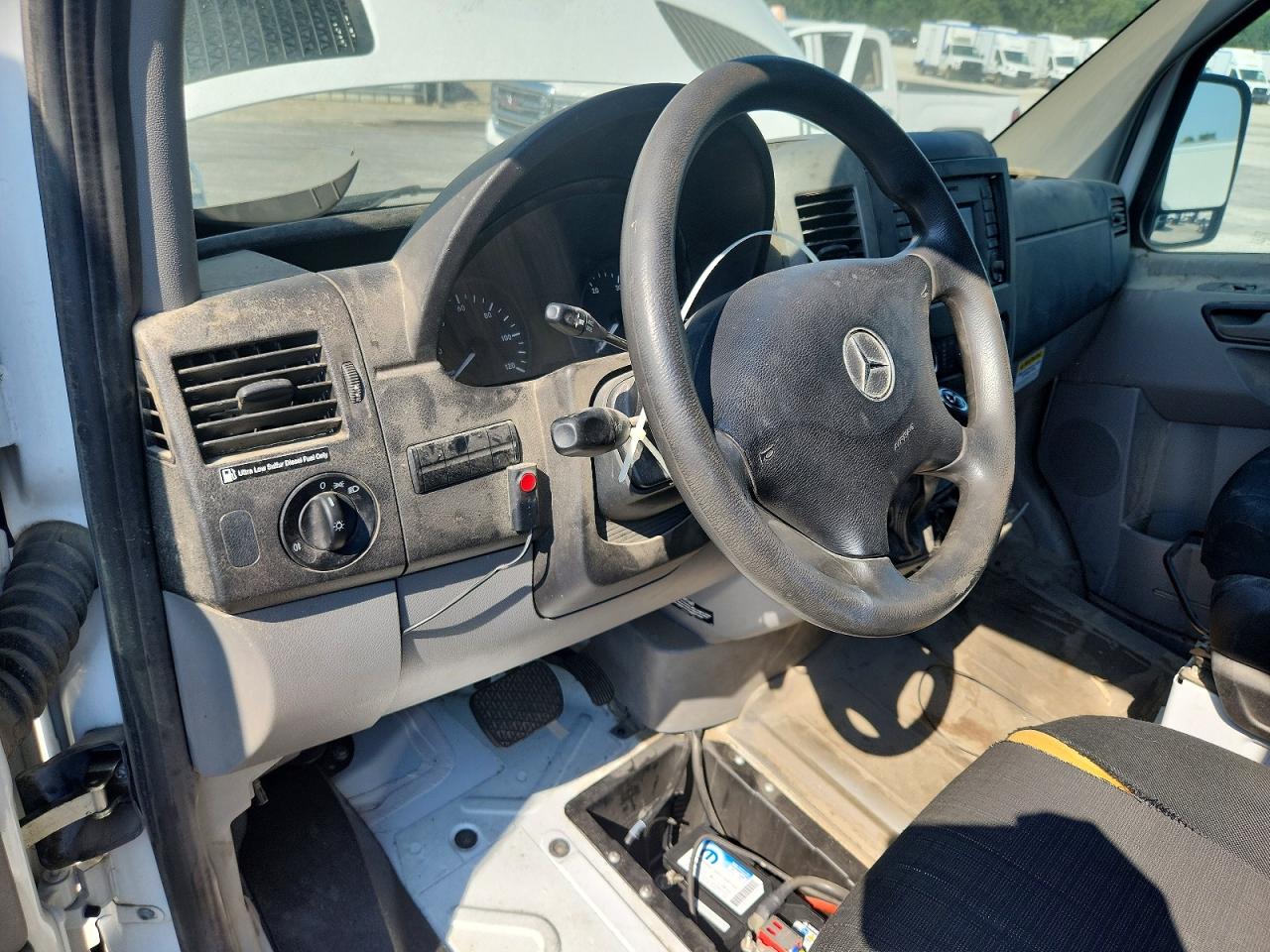 2017 Mercedes Benz Sprinter VIN WD3PF1CD0HP560454 COPART salvage auction — Rear End, FL - CERTIFICATE OF TITLE (P), sold $11,900 on 2026-07-01 (photo 8)