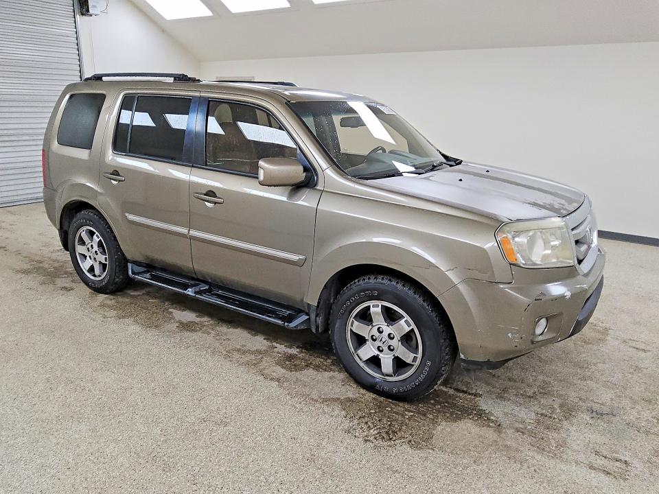 2011 Honda Pilot VIN 5FNYF4H94BB102188 COPART salvage auction — MINOR DENT/SCRATCHES, Co - Certificate Of Title, sold $275 on 2026-07-09 (photo 4)