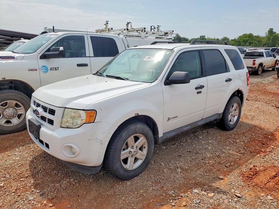 2011 Ford Escape hybrid VIN 1FMCU5K36BKB48842 COPART salvage auction — MINOR DENT/SCRATCHES, OK - CERTIFICATE OF TITLE, sold $2,600 on 2026-07-09 (photo 1)